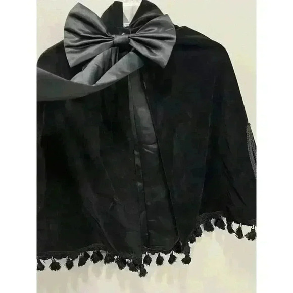 Elebini Girls Size 8 Hooded Velvet Poncho with Tassels & Black Bow Tie Closure - Picture 4 of 9